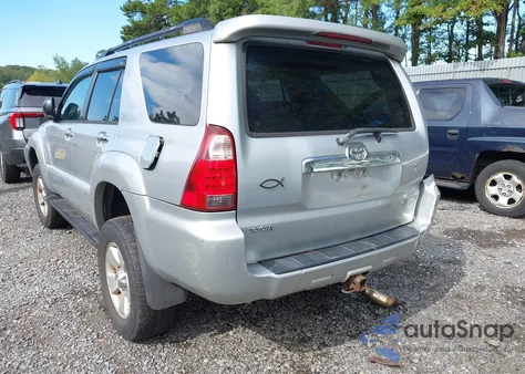 2006 Toyota 4Runner Sr5 V6 z USA, uszkodzony, nr VIN JTEBU14R060082070
